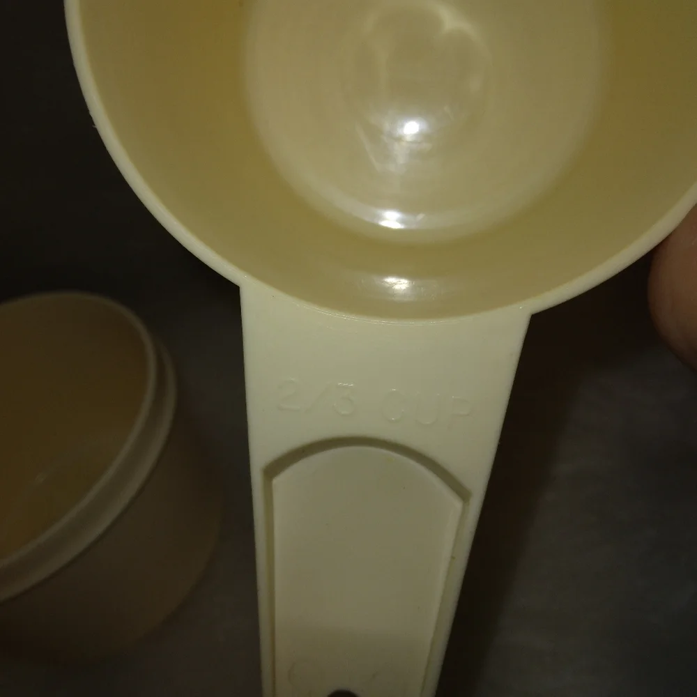TUPPERWARE Vintage Almond Measuring Cups, incomplete set